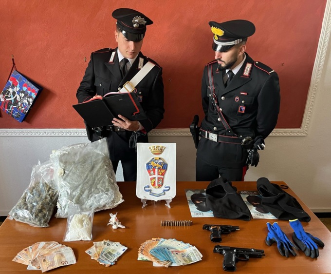 Arrestati subito dopo la rapina