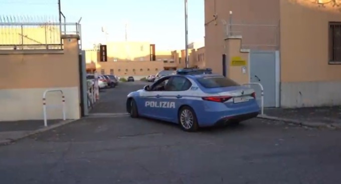 Tentata rapina e tentata estorsione, 6 arresti della Polizia