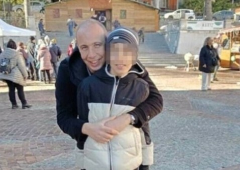 Muore soffocato da un boccone di mozzarella, oggi i funerali