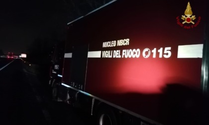 Contro un palo dell’illuminazione, illeso uomo di 86 anni