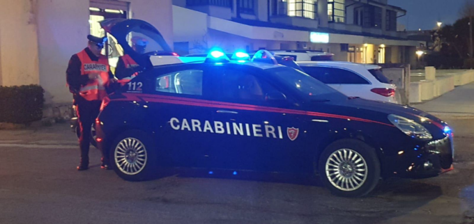 Divieto di accesso ai locali pubblici per tre anni ad un 35enne