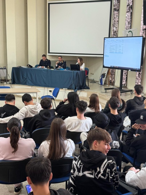 Legalita’, la Polizia di Stato incontra gli studenti