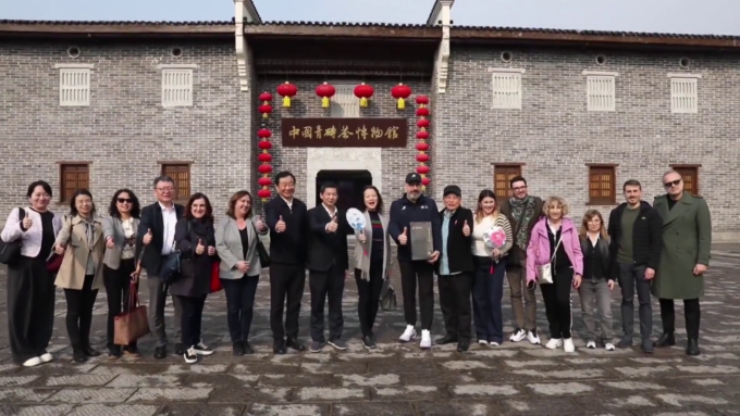 Italia: delegazione colpita da tè nero compresso di città cinese Chibi