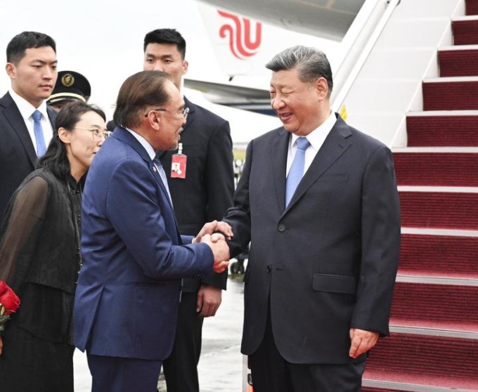 Malesia: Xi Jinping arriva a Kuala Lumpur per visita di Stato