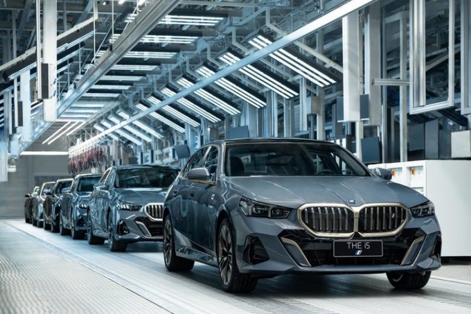 Cina: BMW approfondisce collaborazione con ByteDance per applicazione IA