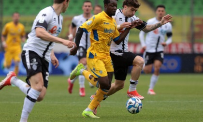Frosinone in emergenza a Pisa. Out Kone, Pecorino e Tsadjout