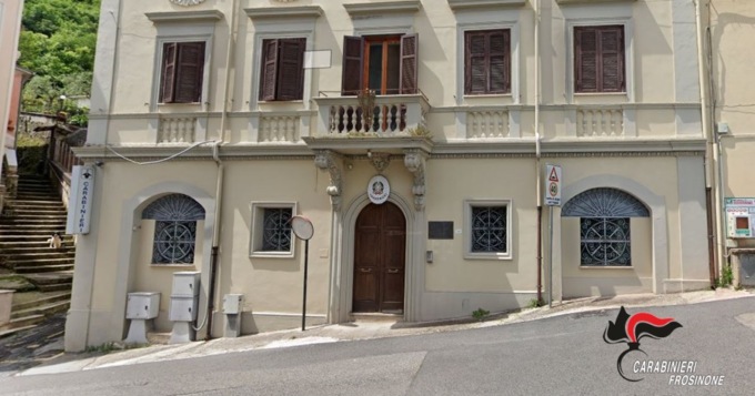 Percepisce indebitamente il reddito di cittadinanza, arrestato 46enne