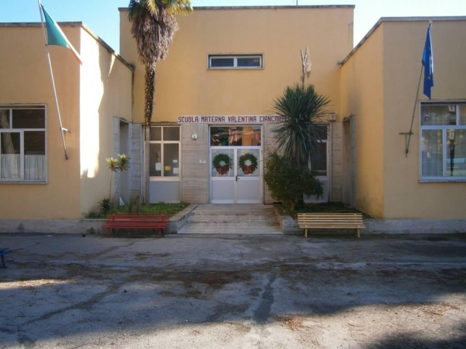 Furto nella scuola materna Ciancarelli