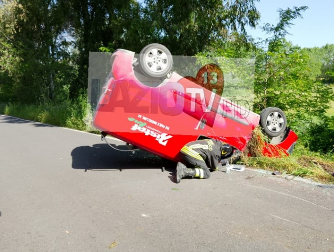 Incidente in via Nascosa, chiusa la strada