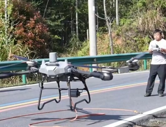 Cina: Jiangxi, scopriamo droni per trasporto aereo di bambù da montagne