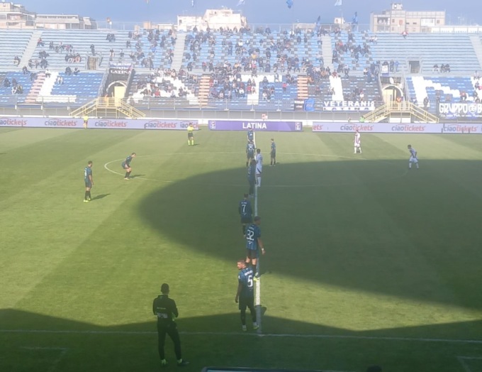 Latina – Trapani 0-2. Di Livio lascia la squadra in dieci, squadra in silenzio stampa