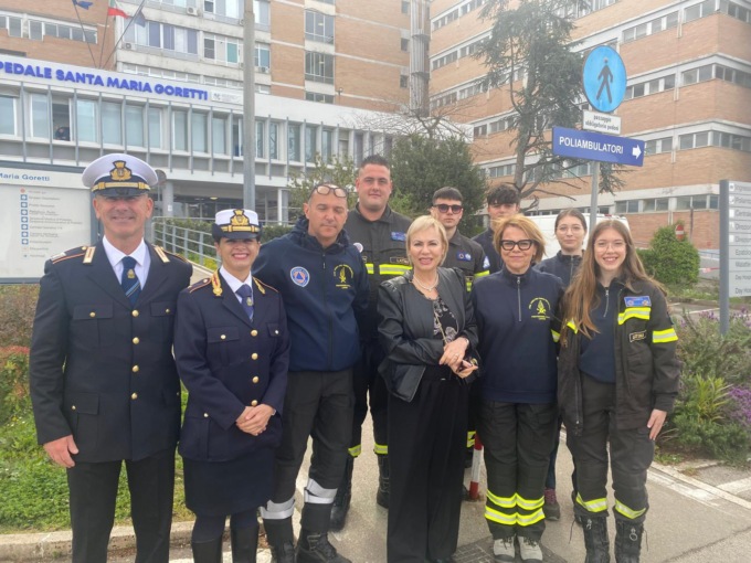 Pasqua, doni ai bambini ricoverati all’ospedale Goretti