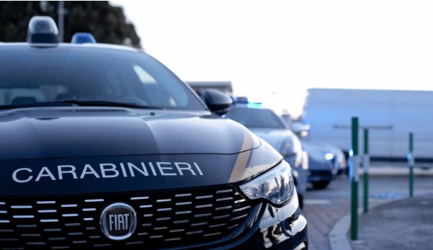 Viola il divieto di avvicinamento, arresti domiciliari per un 41enne