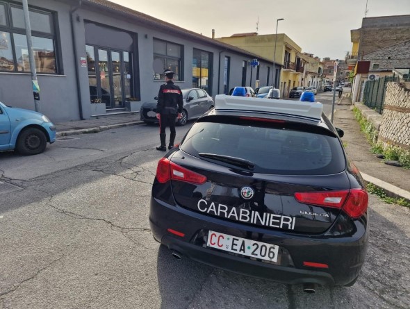 Furto in un esercizio commerciale