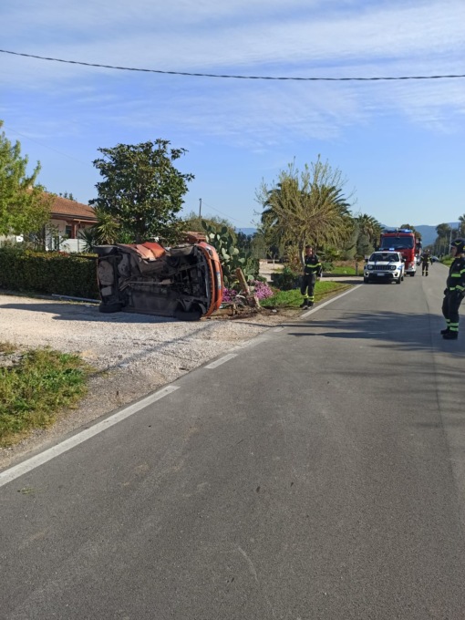 Incidente stradale a Borgo Hermada, feriti due giovani