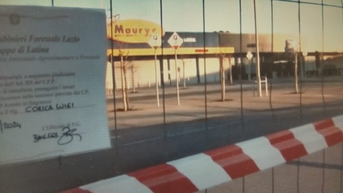 Sequestro del megastore, preoccupazione per i lavoratori