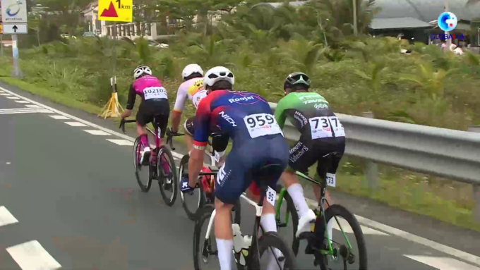 Cina: al via Tour of Hainan, in gara i migliori ciclisti su isola tropicale