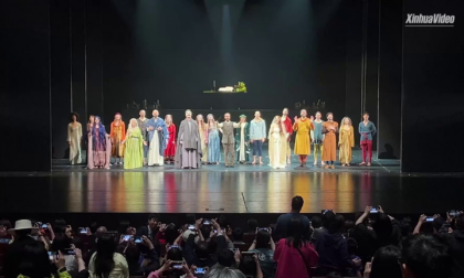 "Divina Commedia Opera Musical" in Cina: cast creativo sperimenta cultura locale
