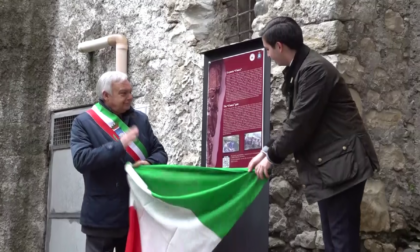 Una targa per Porta Cianca