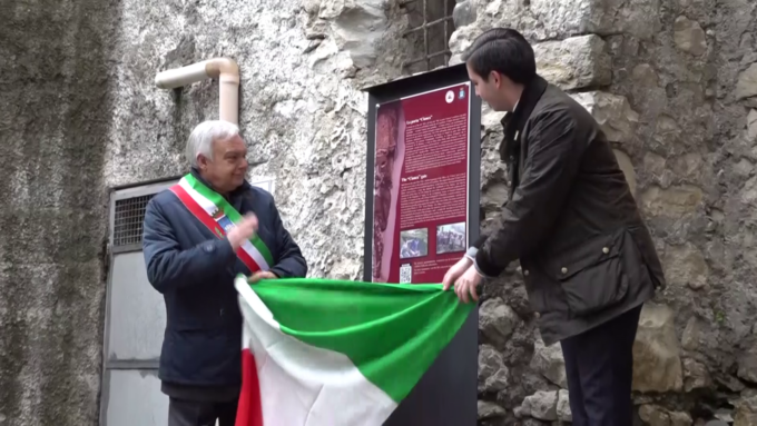 Una targa per Porta Cianca