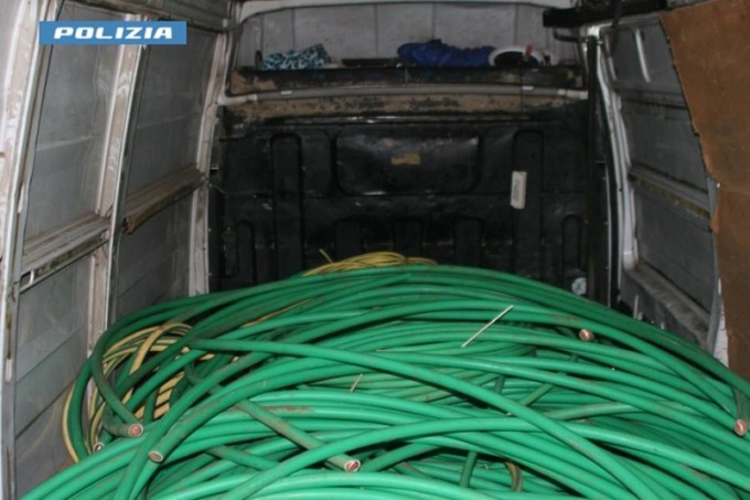 Rubati oltre 4 mila chili di “oro rosso”, tre arresti