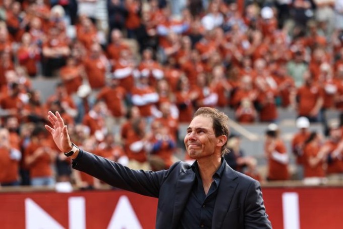 Francia: ex tennista Nadal partecipa a cerimonia in suo onore (1)