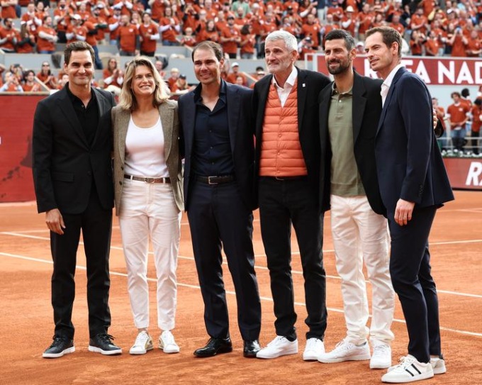 Francia: ex tennista Nadal partecipa a cerimonia in suo onore (3)