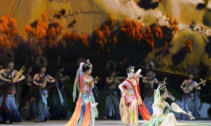 Cina: apertura del Dialogo sugli scambi tra civiltà a Dunhuang