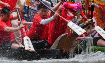 Cina: celebrazione della Festa delle Barche Drago
