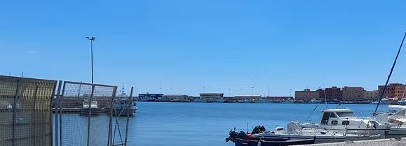 L’allarme dei pescatori: “Porto insabbiato, Meloni ci aiuti”