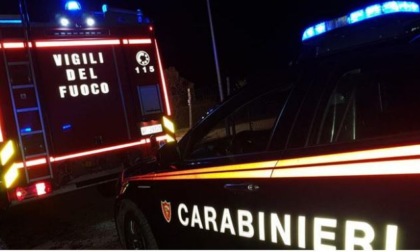 Incendio in un magazzino dismesso, nessun danno alla struttura