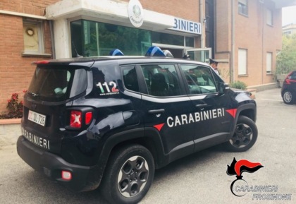 Violenze in famiglia: scatta l’allontanamento per un 44enne
