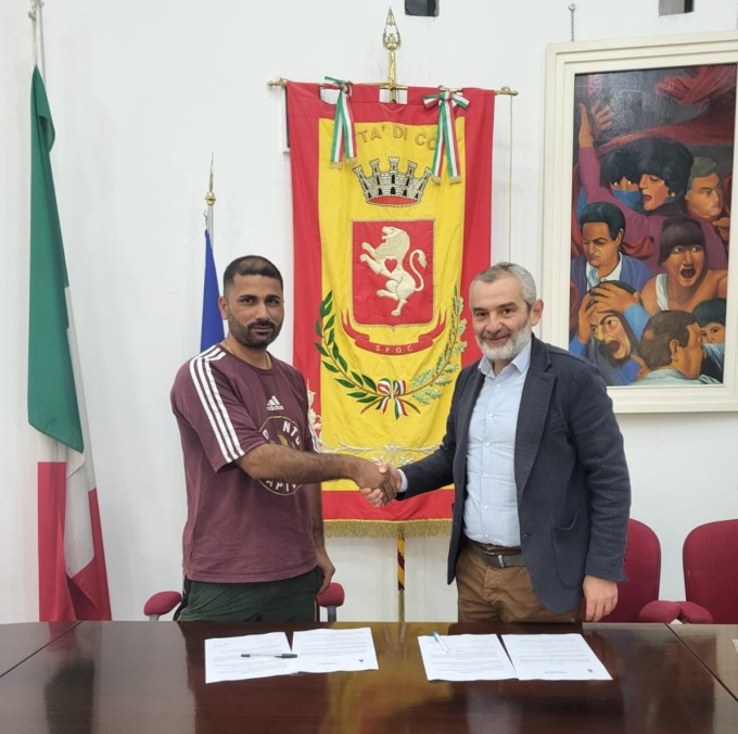 Manutenzione del verde, firmata l’intesa tra comunità indiana e comune