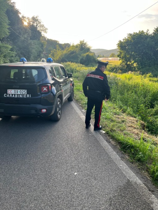 Investe un ragazzo in via Sassa, denunciato