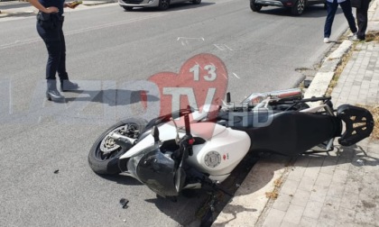 Incidente in via Volturno, grave un motociclista