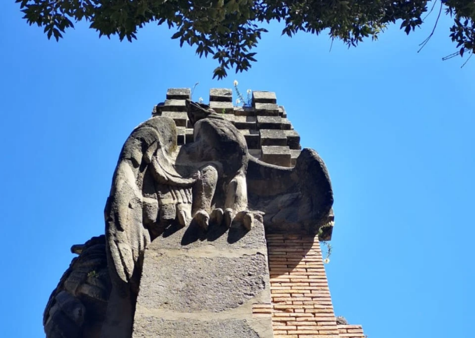 Monumento ai Caduti di piazza Garibaldi, a breve i lavori di restauro