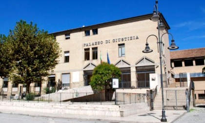 Incendiata auto Pm, Anm: "E' un episodio preoccupante"