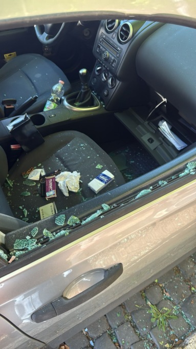 Scuola di Polizia ostaggio dei vandali, allievi esasperati