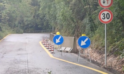 Riaperta al traffico la via Ninfina dopo la frana
