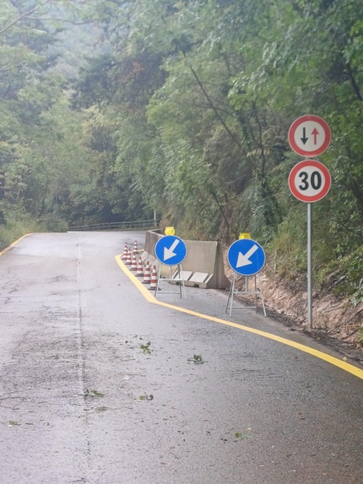Riaperta al traffico la via Ninfina dopo la frana