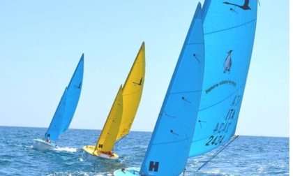 Una barca a vela per persone speciali. Il dono del Riviera d'Ulisse Sailing Club