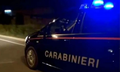 Caos e tensioni in un bar, denunciato un uomo