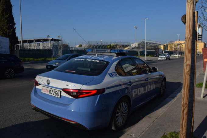 Lancio di fumogeni durante Latina-Taranto, emessi 3 Daspo