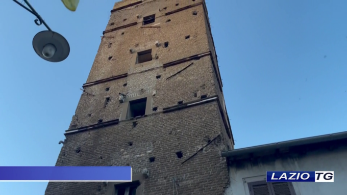 Torre pericolante, la raccolta firme