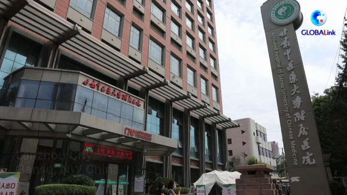 Cina: incontriamo giovane dalla Repubblica Ceca appassionato di MTC