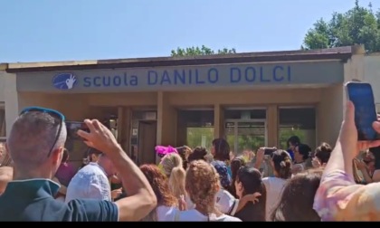 Due scuole dell’infanzia diventano luoghi di memoria: intitolate a Dolci e Caligaris