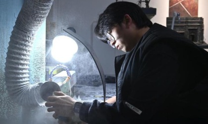 Cina: giovane intagliatore di giada dà vitalità a un'arte tradizionale (2)