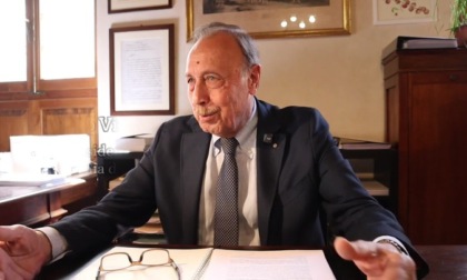 Italia: Firenze, accademia svela scultura del padre di riso ibrido Yuan Longping