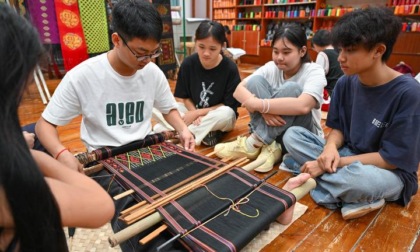 Cina: lezioni di patrimonio culturale immateriale nelle scuole pubbliche di Wuzhishan