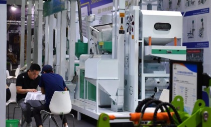 Macchine agricole esposte alla fiera commerciale Cina-Africa